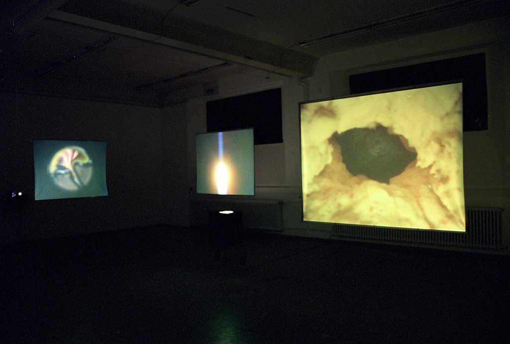 installation view – Lemon juice / Souffle / Closing eye